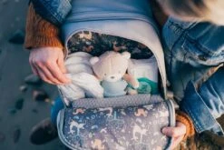 Bizzi Growin Pod Vegan Leather Whisper Grey -Kiddies Kingdom Store BIZZ VEHA 0120 FIN WEB 291