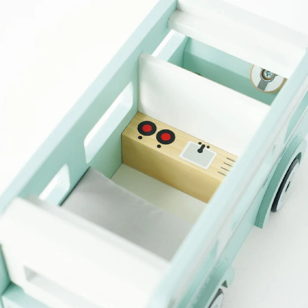 Le Toy Van Sky House With Campervan And Family 9 Le Toy Van Sky House With Campervan And Family - Image 9