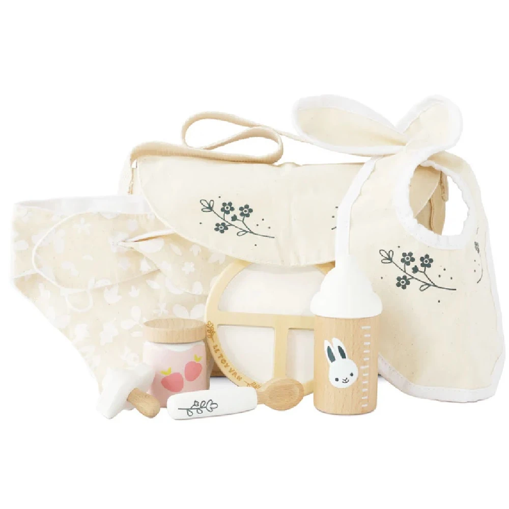 Le Toy Van Dolls Nursing Kit And Bag 1 Le Toy Van Dolls Nursing Kit And Bag