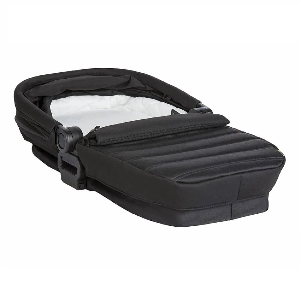 Baby Jogger City Elite 2 Single Carry Cot – Jet 3 Baby Jogger City Elite 2 Single Carry Cot – Jet - Image 3