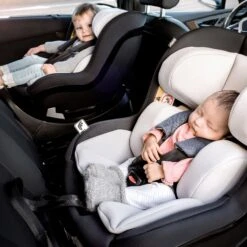 Hauck IPro Kids Car Seat – Caviar -Kiddies Kingdom Store Hauck iPro Kids iSize Car Seat Caviar 7