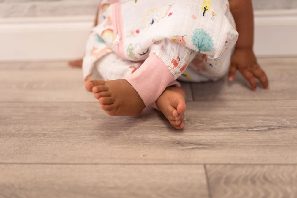 Bizzi Growin – MUSLIN ROMPER SUIT 12-24 MONTH WONDERLAND 3 Bizzi Growin – MUSLIN ROMPER SUIT 12-24 MONTH WONDERLAND - Image 3