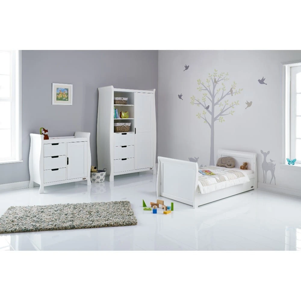 Obaby Stamford Classic Sleigh 4 Piece Room Set/Mattress – White 3 Obaby Stamford Classic Sleigh 4 Piece Room Set/Mattress – White - Image 3