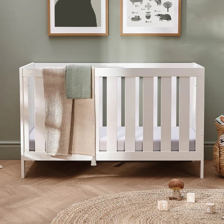Silver Cross Bromley 5 Piece Newborn Nursery Room Set Bundle – White 2 Silver Cross Bromley 5 Piece Newborn Nursery Room Set Bundle – White - Image 2