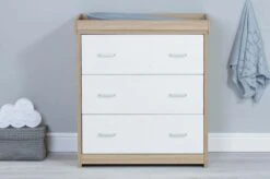 Babymore Veni 3 Piece Nursery Room Set With Underdrawer – White/Oak 14 Babymore Veni 3 Piece Nursery Room Set With Underdrawer – White/Oak -Kiddies Kingdom Store babymore luno chest changer white oak scaled 1 7