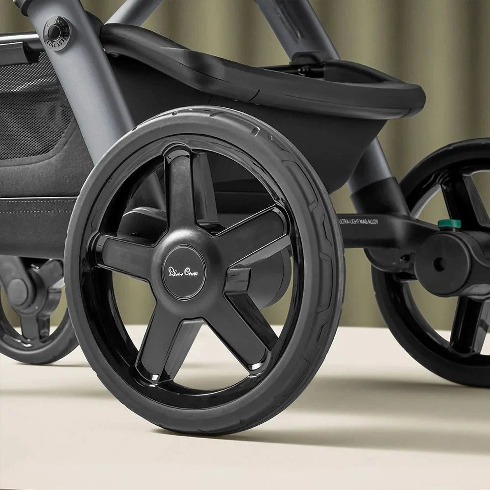 Silver Cross Wave Onyx Travel System Ultimate Bundle 2 Silver Cross Wave Onyx Travel System Ultimate Bundle - Image 2