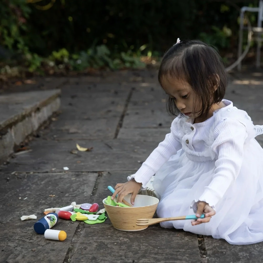 Vilac Salad Set 4 Vilac Salad Set - Image 4