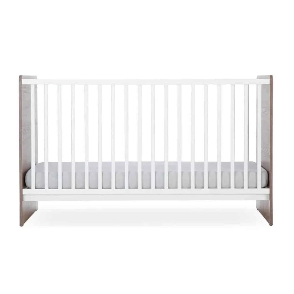 CuddleCo Enzo Cot Bed – Truffle Oak/White 2 CuddleCo Enzo Cot Bed – Truffle Oak/White - Image 2