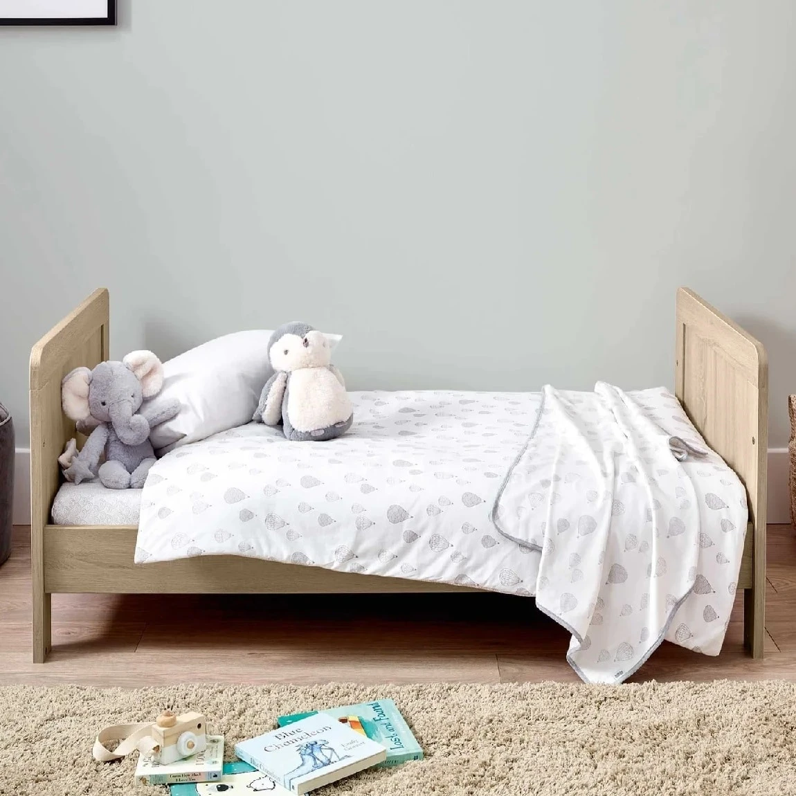 Mamas & Papas Atlas 4 Piece Nursery Room Set With Mattress – Light Oak 11 Mamas & Papas Atlas 4 Piece Nursery Room Set With Mattress – Light Oak - Image 11
