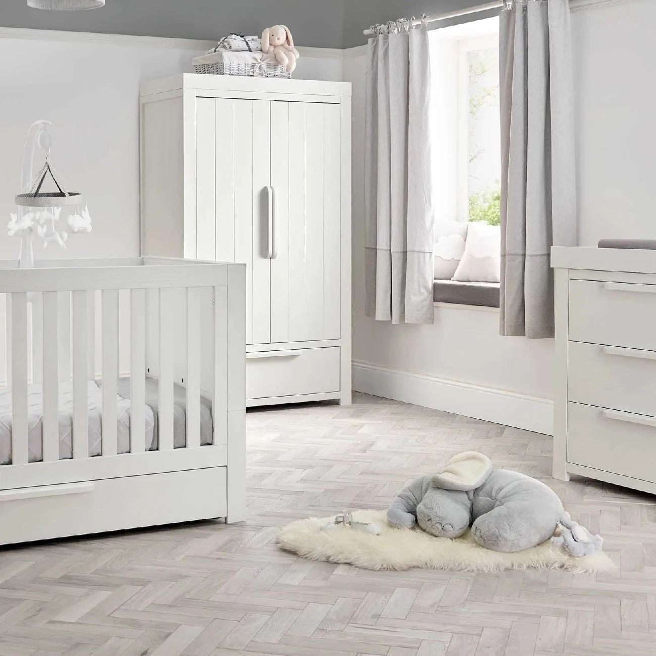 Mamas & Papas Franklin Nursery Room Set Bundle With Shelf – White Wash 1 Mamas & Papas Franklin Nursery Room Set Bundle With Shelf – White Wash