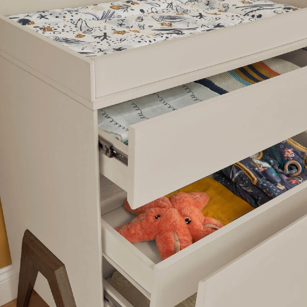 Tutti Bambini Fuori 4in1 2 Piece Nursery Room Set – White Sand/Warm Walnut 11 Tutti Bambini Fuori 4in1 2 Piece Nursery Room Set – White Sand/Warm Walnut - Image 11