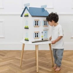 Le Toy Van Sky House With Campervan And Family 19 Le Toy Van Sky House With Campervan And Family -Kiddies Kingdom Store hmu