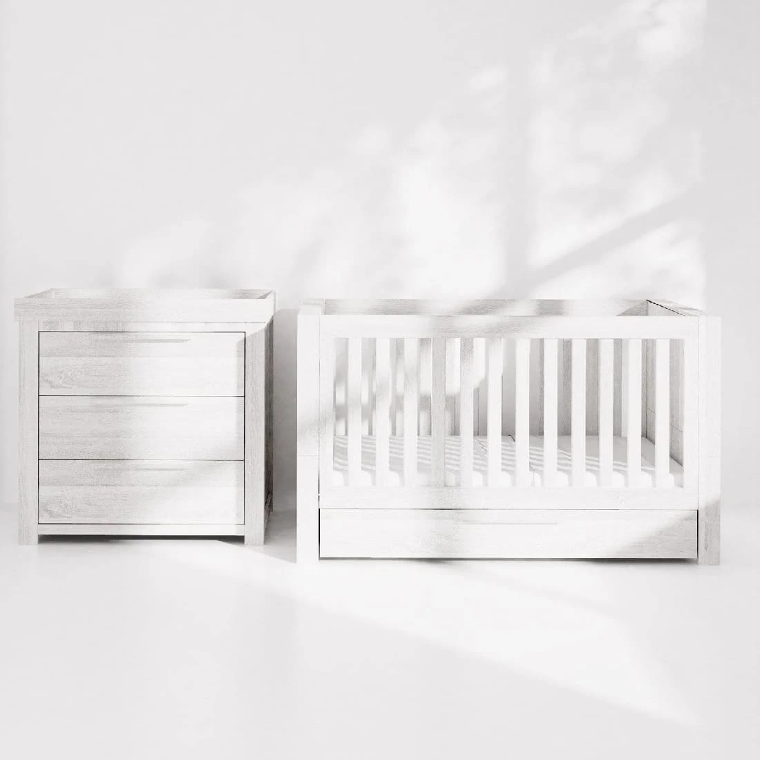 Mamas & Papas Franklin 2 Piece Cotbed Set With Dresser Changer – White Wash 3 Mamas & Papas Franklin 2 Piece Cotbed Set With Dresser Changer – White Wash - Image 3