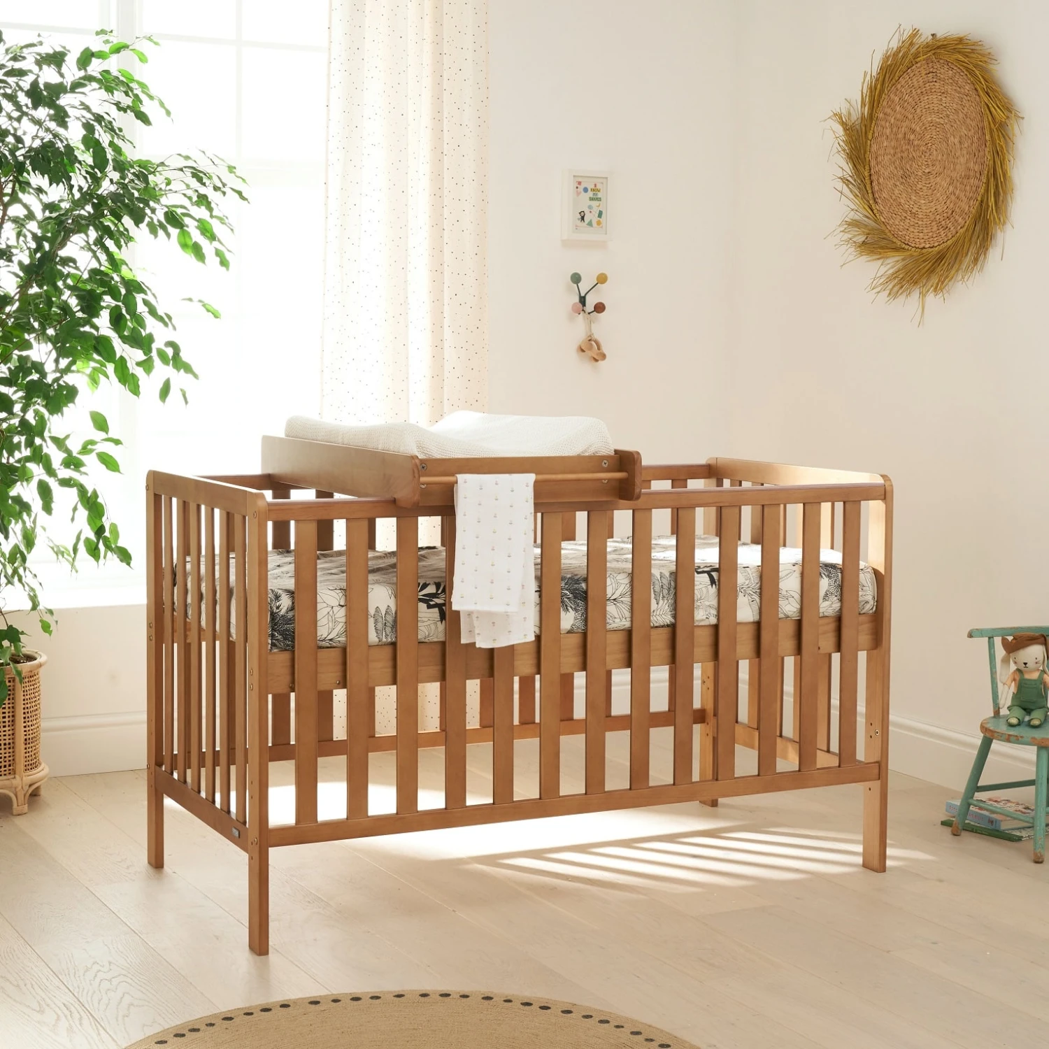 Tutti Bambini Napoli 2 Piece With Malmo Cot Bed Nursery Room Set – White/Oak 3 Tutti Bambini Napoli 2 Piece With Malmo Cot Bed Nursery Room Set – White/Oak - Image 3