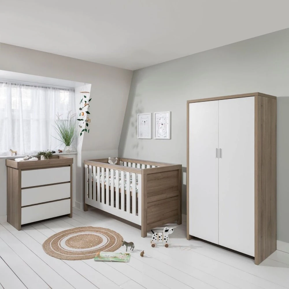 Tutti Bambini Modena 5 Piece Nursery Room Set With Toy Box – White/Oak 1 Tutti Bambini Modena 5 Piece Nursery Room Set With Toy Box – White/Oak