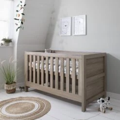 Tutti Bambini Modena Cot Bed – Oak