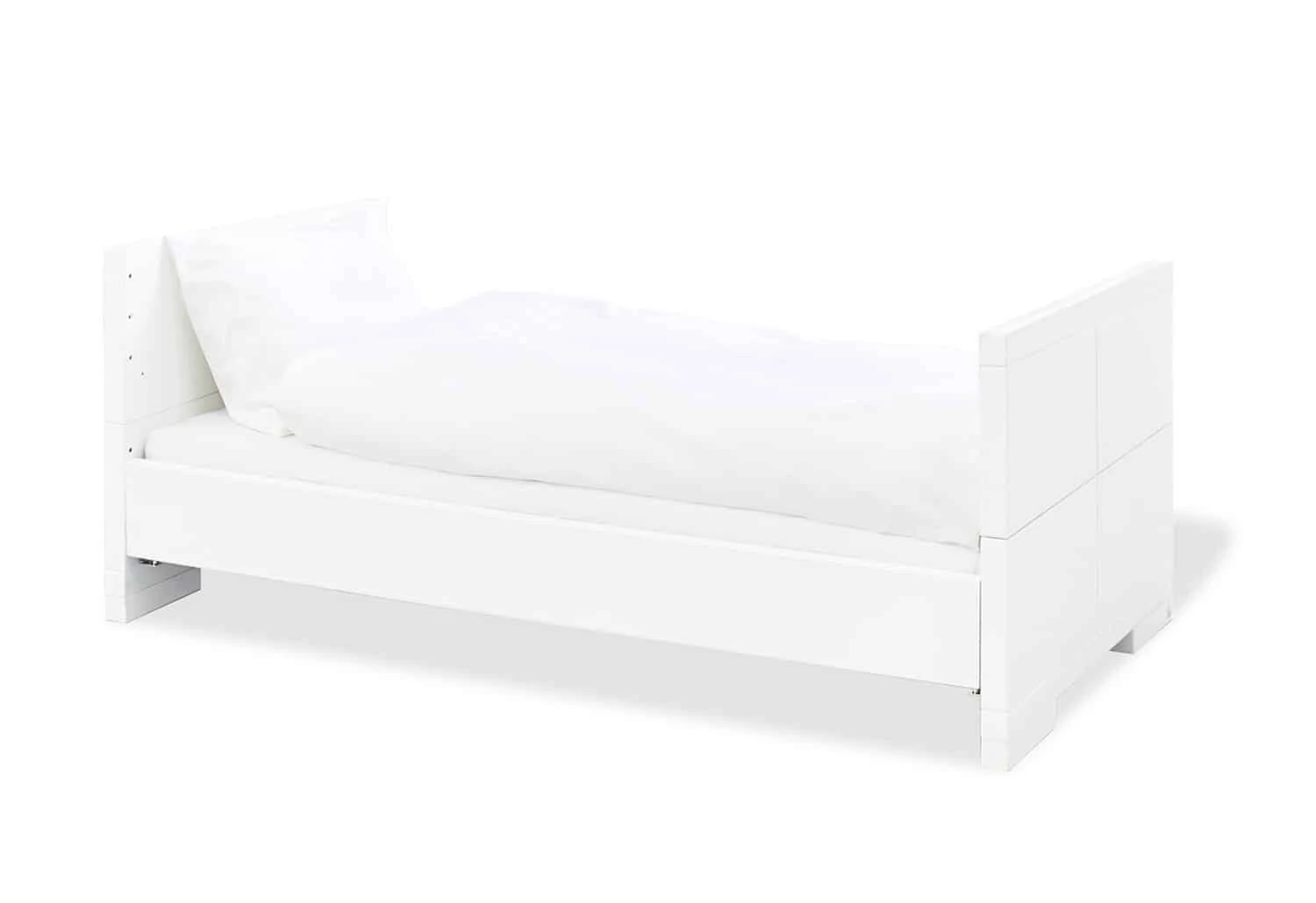 Pinolino Polar 2 Piece Extra Wide Nursery Room Set 5 Pinolino Polar 2 Piece Extra Wide Nursery Room Set - Image 5