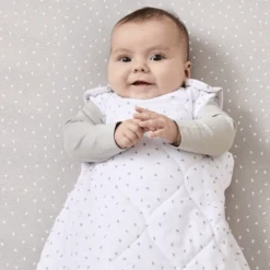 Little Green Sheep Organic 0.6m Baby Sleeping Bag 2.5 Tog White 5 Little Green Sheep Organic 0.6m Baby Sleeping Bag 2.5 Tog White -Kiddies Kingdom Store rtt