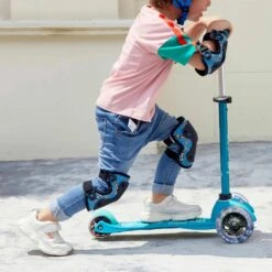Mini Micro Scooter Light Up Wheels – Aqua 9 Mini Micro Scooter Light Up Wheels – Aqua -Kiddies Kingdom Store sdfrgty 2