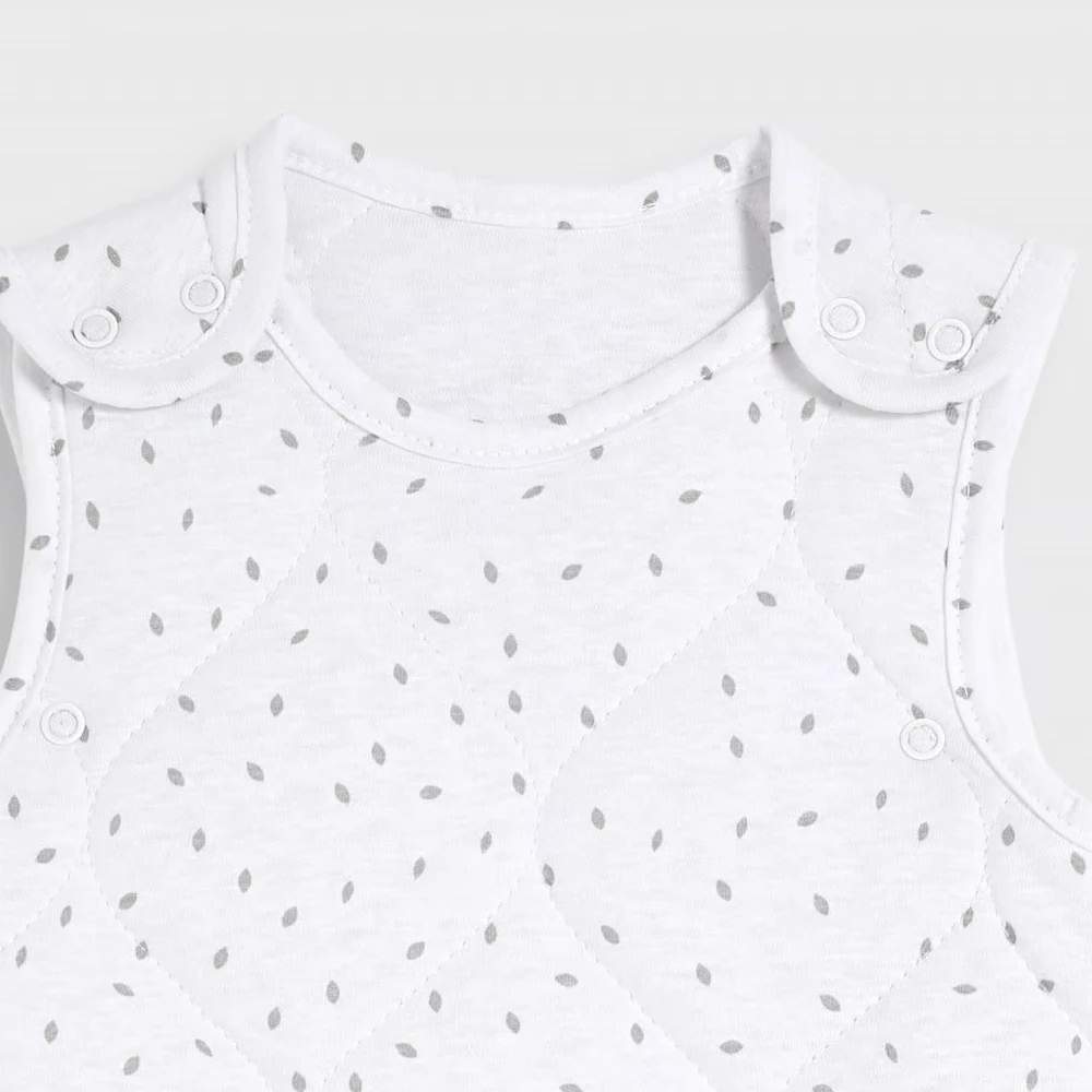 Little Green Sheep Organic 0.6m Baby Sleeping Bag 2.5 Tog White 2 Little Green Sheep Organic 0.6m Baby Sleeping Bag 2.5 Tog White - Image 2