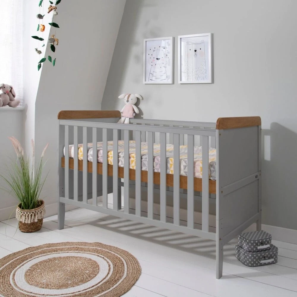 Tutti Bambini Rio Cot Bed, Changer And Mattress – Dove Grey/Oak 2 Tutti Bambini Rio Cot Bed, Changer And Mattress – Dove Grey/Oak - Image 2