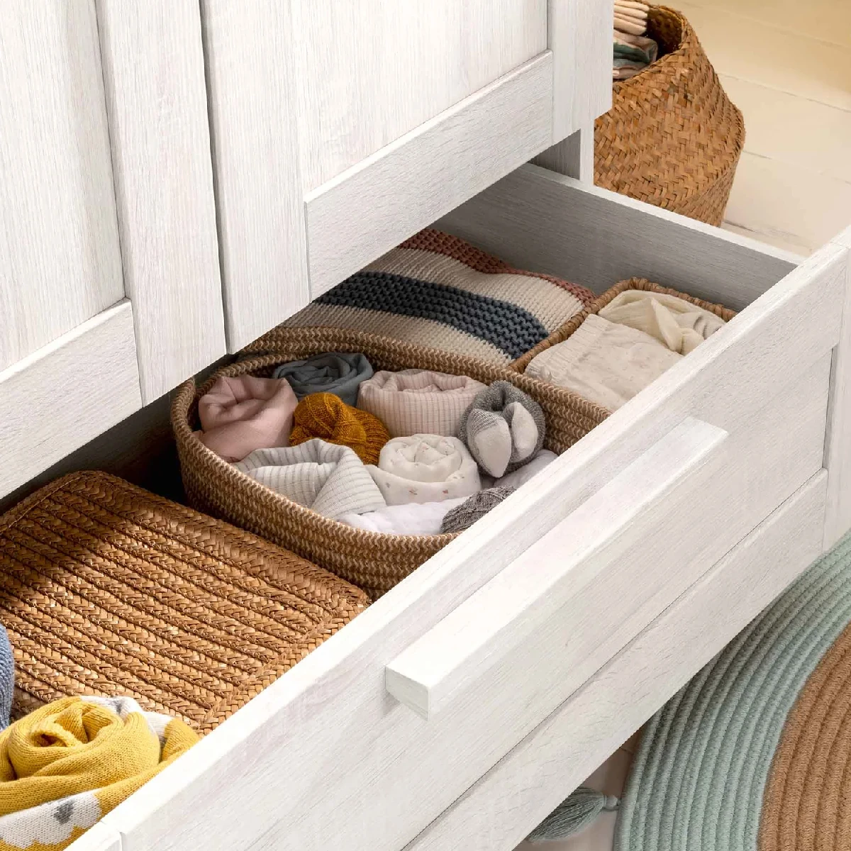 Mamas & Papas Atlas Nursery Room Set With Shelf – Nimbus White 10 Mamas & Papas Atlas Nursery Room Set With Shelf – Nimbus White - Image 10